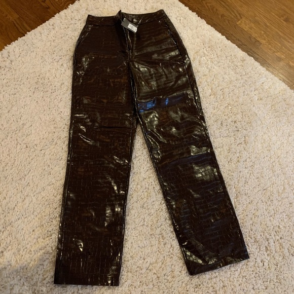 NWT brown wide leg pants! Brand new Sz 6. Not sure material but shiny - Picture 7 of 11